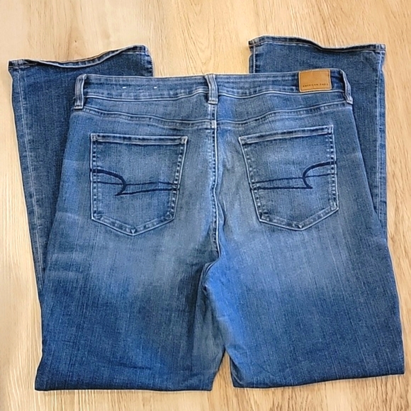 🍃 American Eagle Hi-Rise Skinny Kick 14 Short - Picture 3 of 6